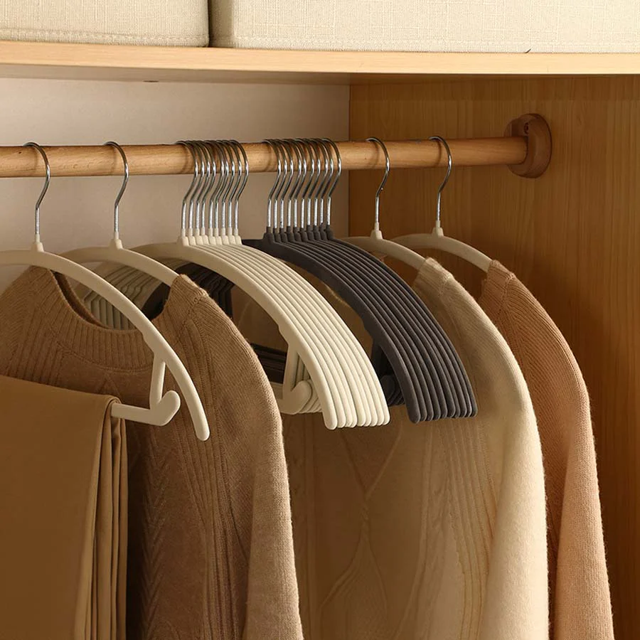 Arlo Anti-Slip Hanger - Image 3