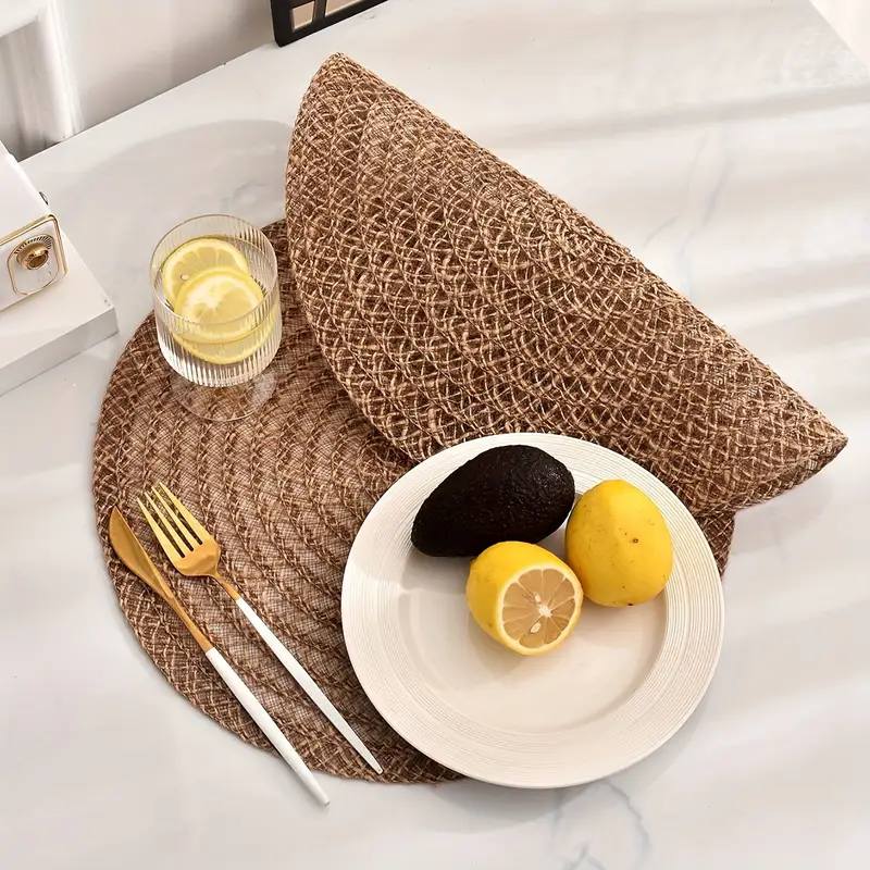 Banyu Spiral Woven Placemat - Image 5