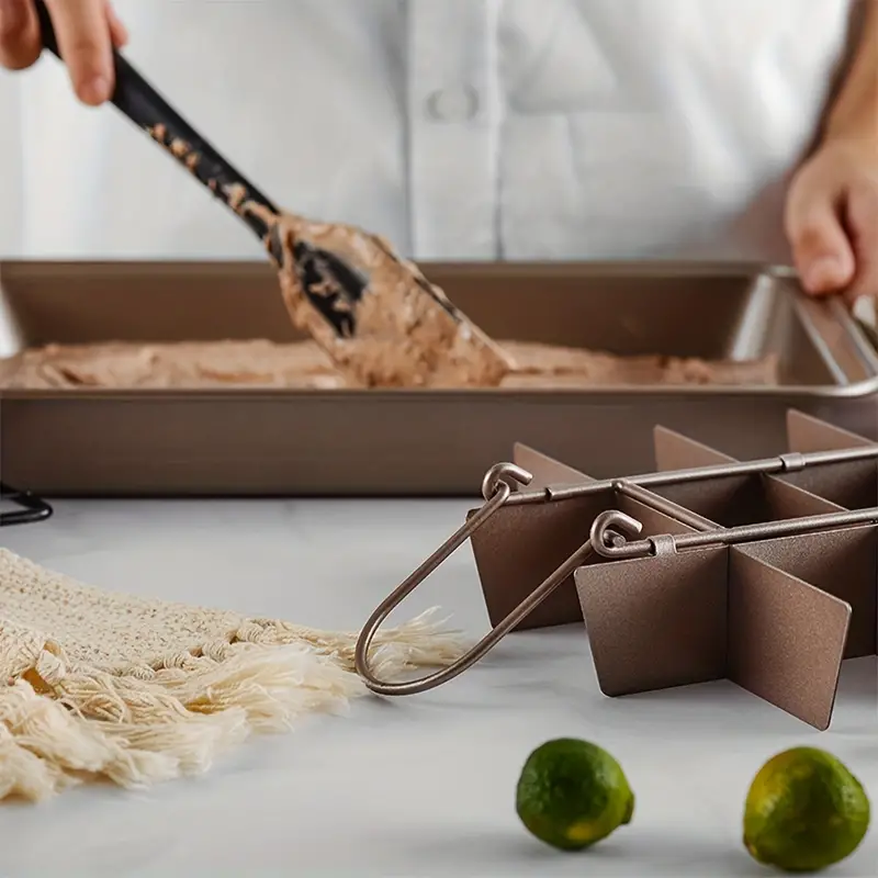 Brisé Non-Stick Brownie Pan - Image 3