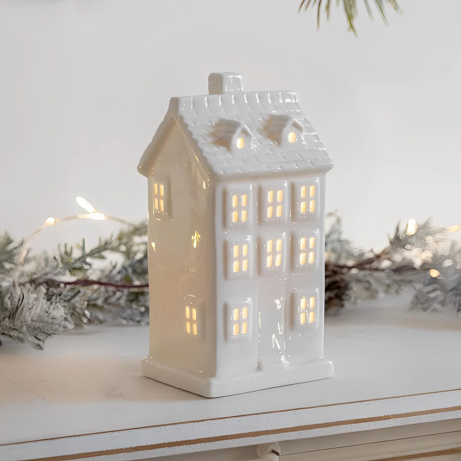 Dale Ceramic Tealight Village - Image 2