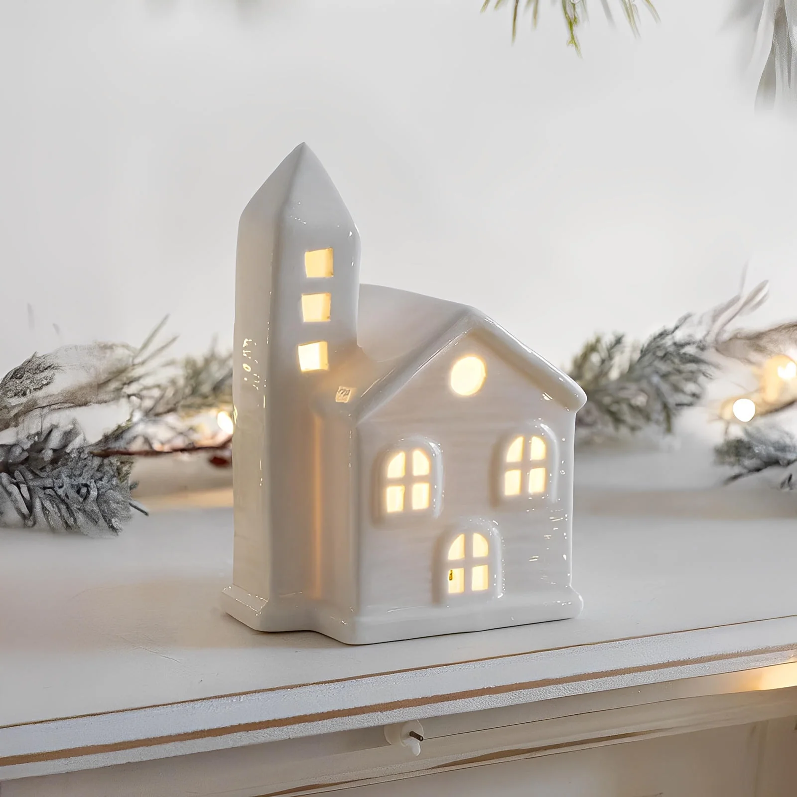 Dale Ceramic Tealight Village - Image 5