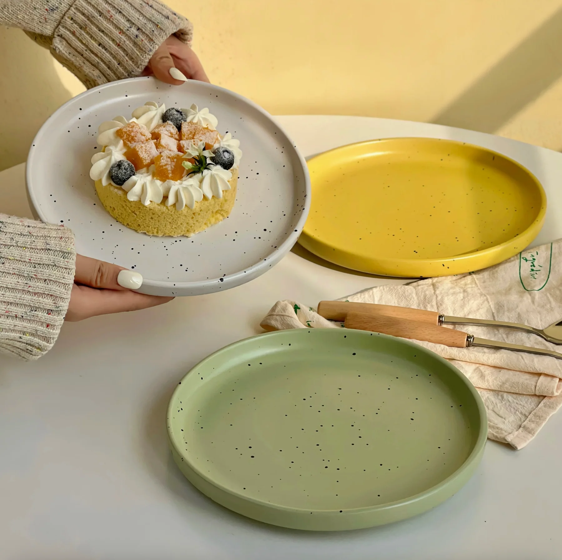 Iska Pastel Ceramic Plate - Image 9