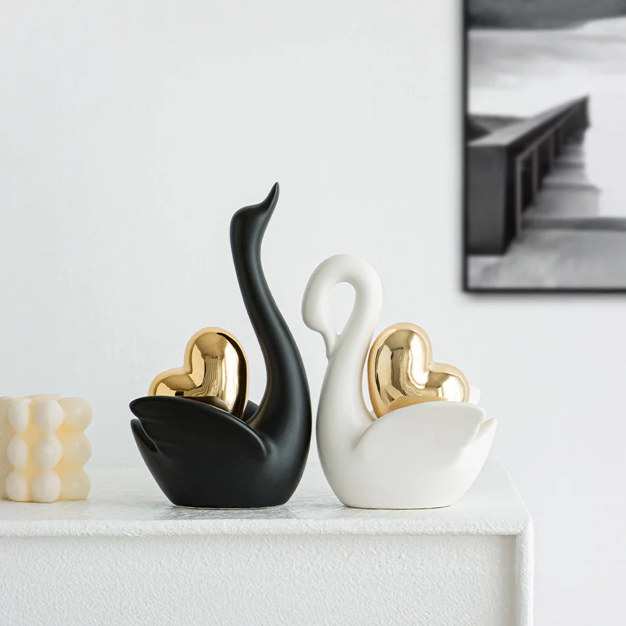 Isla Swan Heart Figurines - Image 3