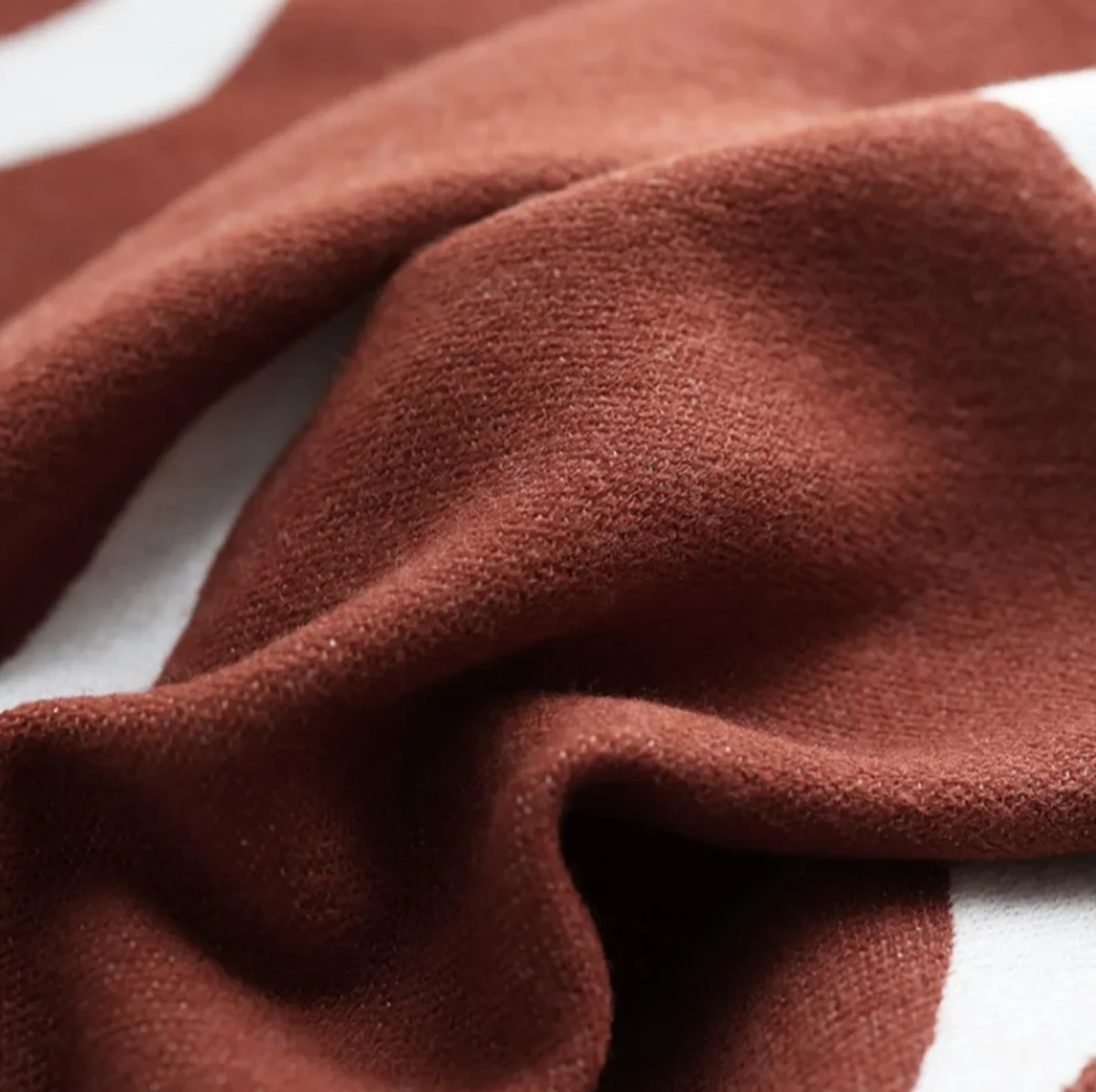 Luno Coral Fleece Blanket - Image 4