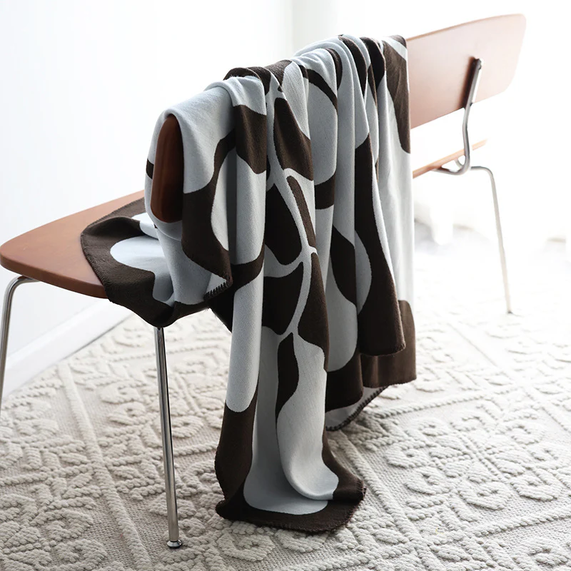 Luno Coral Fleece Blanket - Image 7