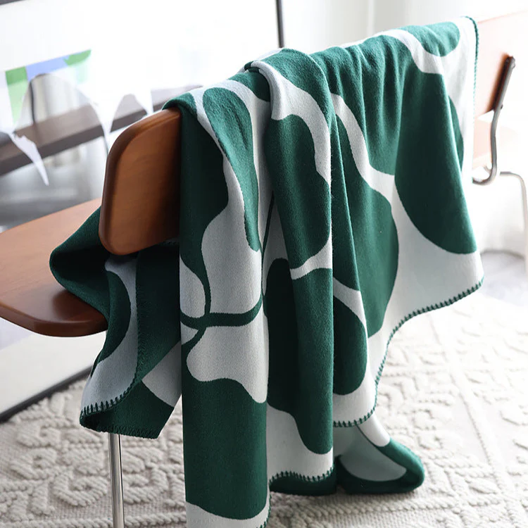 Luno Coral Fleece Blanket - Image 9
