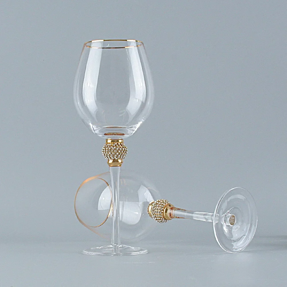 Marais Gold Wine Glass - Image 2
