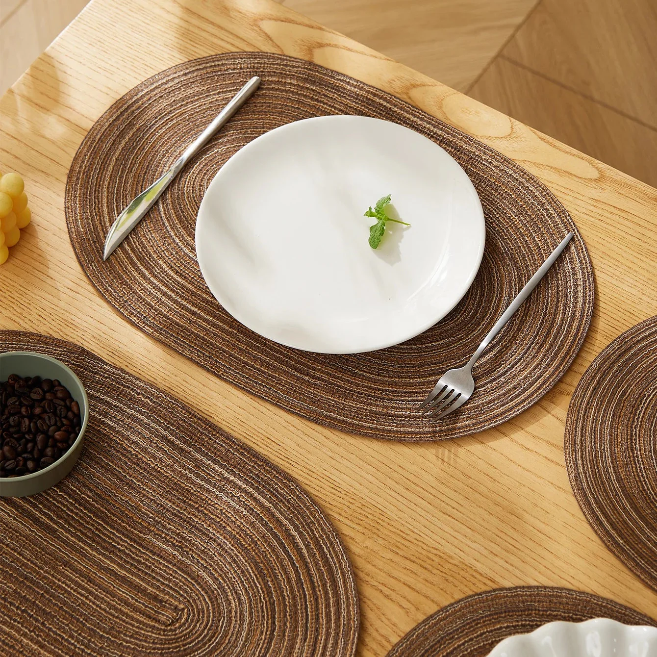 Marlo Woven Oval Placemats - Image 3