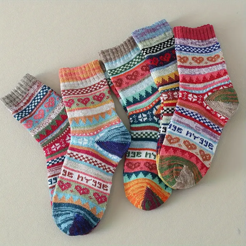 Women's Heart Knit Crew Socks - Image 2
